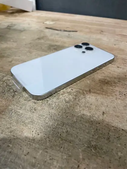 Apple iPhone 16 Pro Max,… — Photo 8