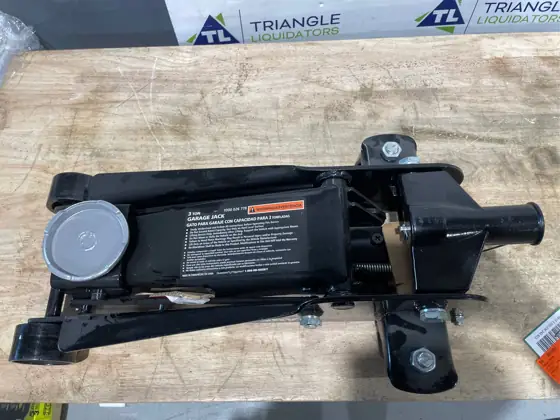 Husky 3-Ton Floor Garage Jack — Photo 4