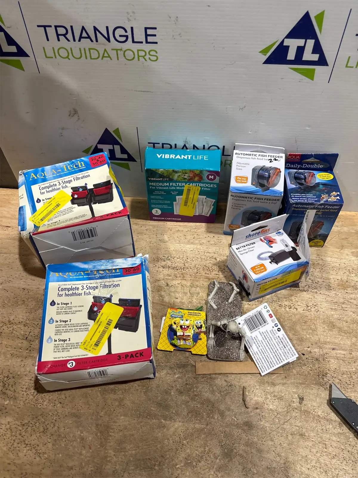 Lot items- misc. aquarium accessories — Photo 1