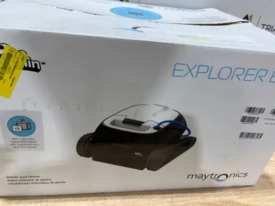 Dolphin Explorer E20 Pool Cleaner — Photo 4