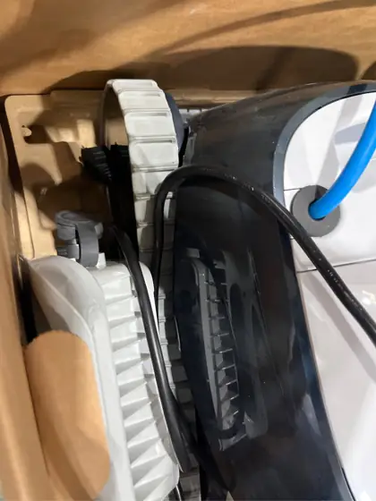 Dolphin Explorer E20 Pool Cleaner — Photo 6