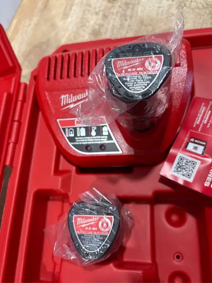 Milwaukee Press Tool Kit Black/Red — Photo 8