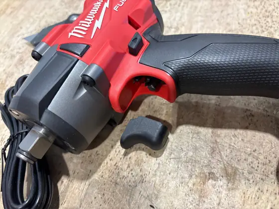 Milwaukee M18 FUEL 18V Mid… — Photo 6