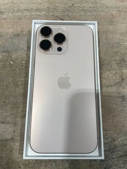 iPhone 16 Pro Max — Photo 1