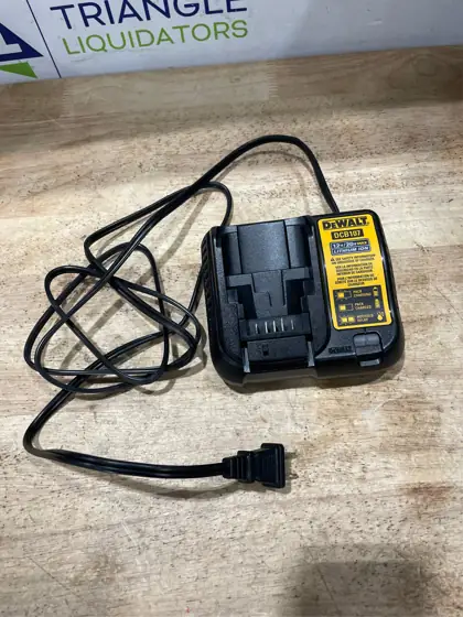 DeWALT DCB107 12V/20V MAX Lithium… — Photo 4