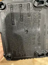 DeWALT DCB107 12V/20V MAX Lithium… — Photo 5