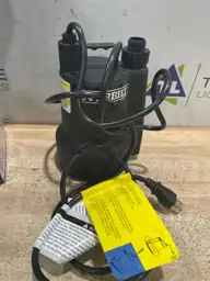 1/6 HP Plastic Submersible Utility… — Photo 6