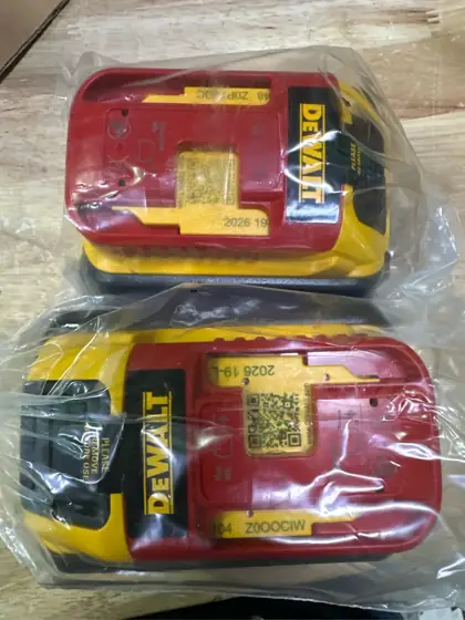 FLEXVOLT 20V/60V MAX Lithium-Ion 12.0Ah… — Photo 5