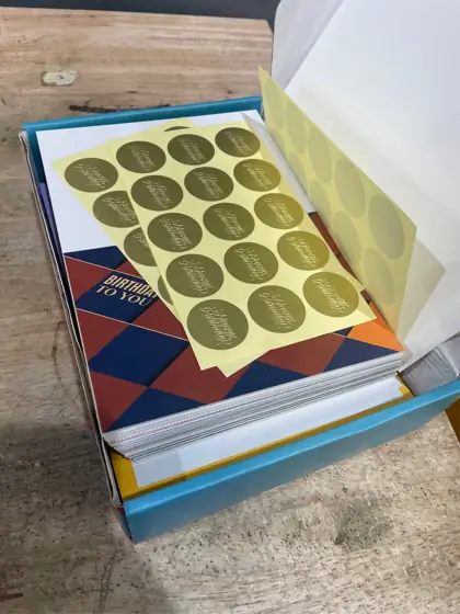 100 Unique Birthday Cards with… — Photo 4