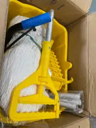 35Qt Commercial Mop Bucket with… — Photo 5