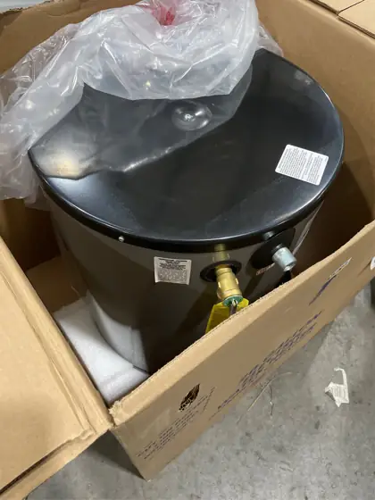 20 Gal. 208-Volt 2.5 kW… — Photo 4