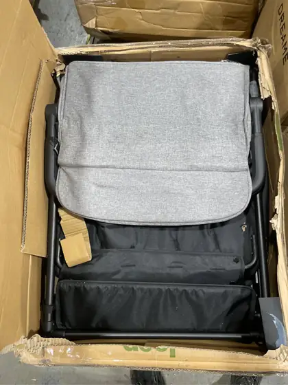 Jeep Wrangler Deluxe 4-Seater Stroller… — Photo 5