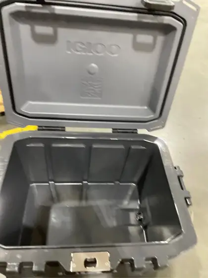 Igloo 50 qt Hard Sided… — Photo 5