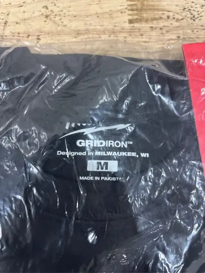 Milwaukee Gridiron M Short Sleeve… — Photo 6