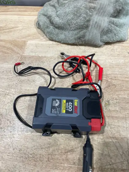 EverStart 400W Inverter — Photo 7