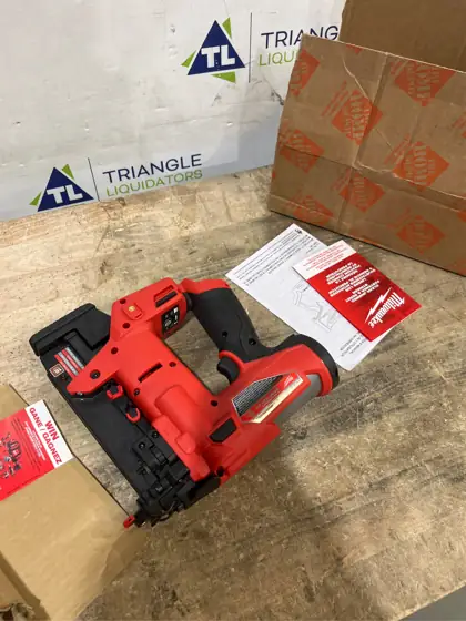 Milwaukee M12 FUEL 18 Ga.… — Photo 5
