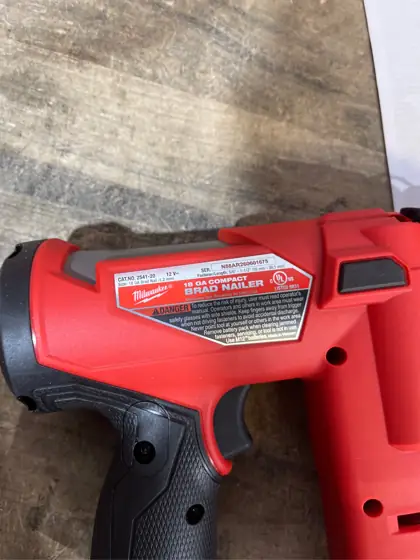 Milwaukee M12 FUEL 18 Ga.… — Photo 6
