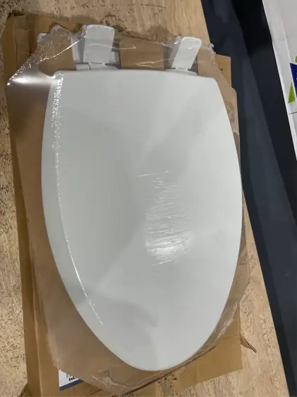Mayfair Cassel Slow-Close Toilet Seat,… — Photo 6