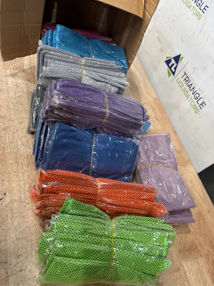 MENOLY 200-Pack Cooling Towels Bulk,… — Photo 6