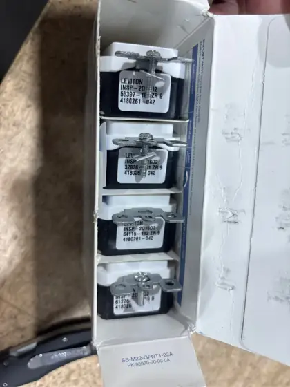 Leviton 15 Amp 125-Volt Duplex… — Photo 5