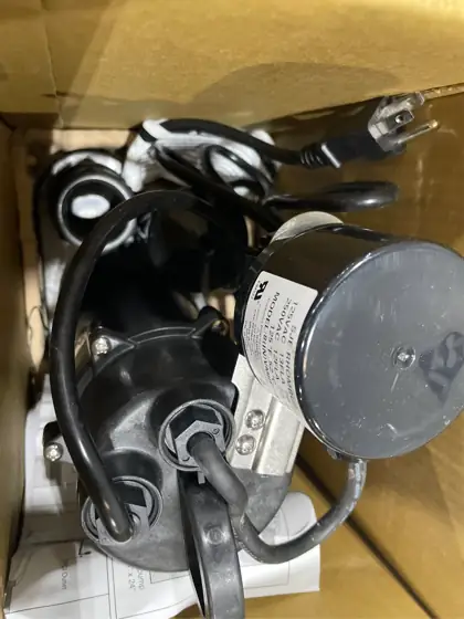 Everbilt 1/2 HP Aluminum Submersible… — Photo 5