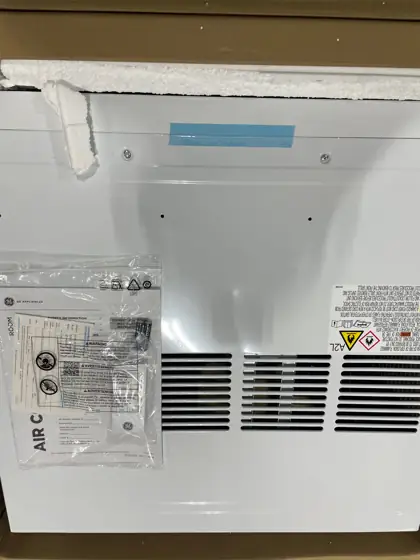 18,300 BTU 230/208-Volt Window AC… — Photo 6