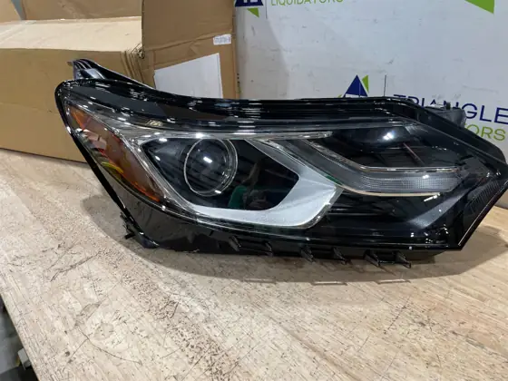 Headlight — Photo 1
