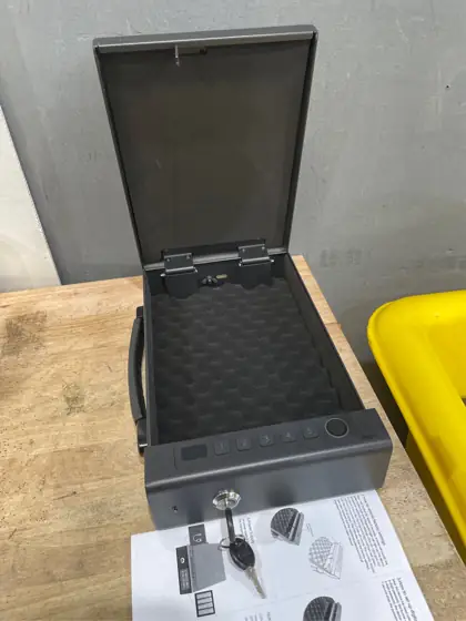 Biometric handgun safe with fingerprint,… — Photo 4