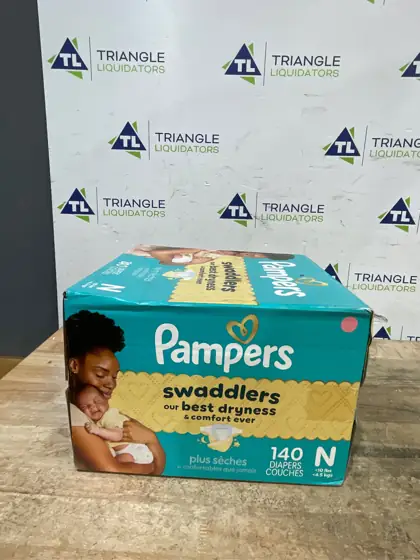 Pampers Swaddlers Newborn Diapers, 140… — Photo 4