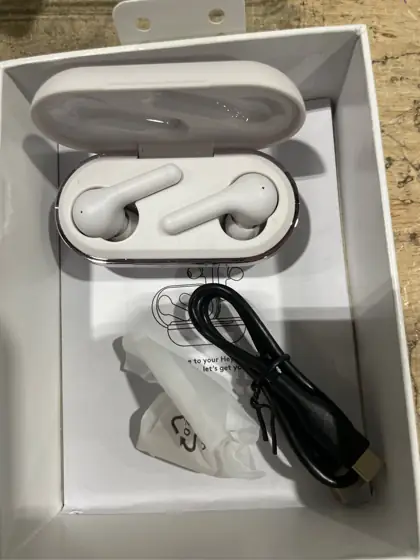 True Bluetooth Wireless Earbuds -… — Photo 4