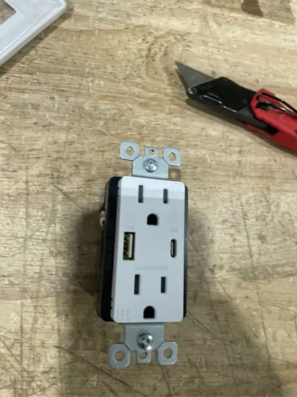 Hyper Tough 15A/30W Dual USB… — Photo 6