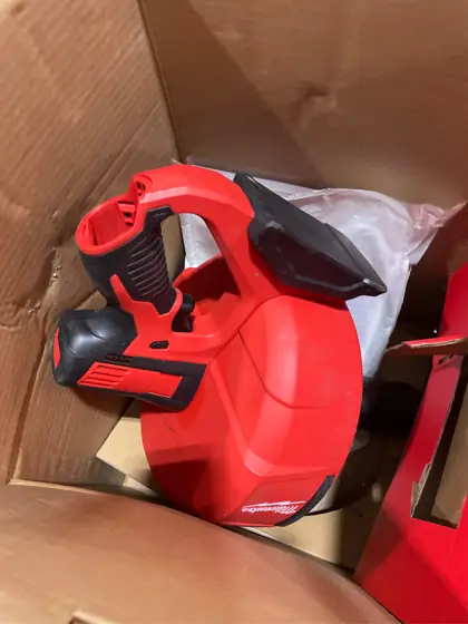 Milwaukee M12 0.31 ft. L… — Photo 6
