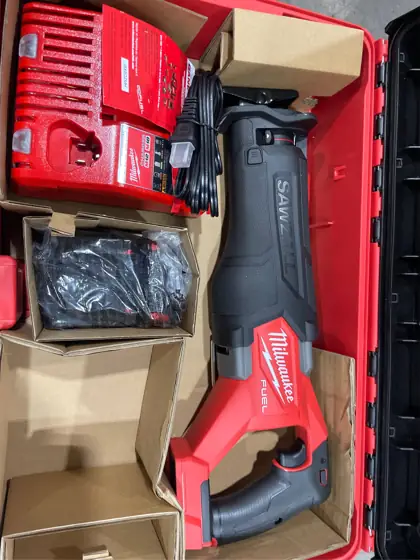 Milwaukee Cordless Brushless Reciprocating Saw — Photo 6
