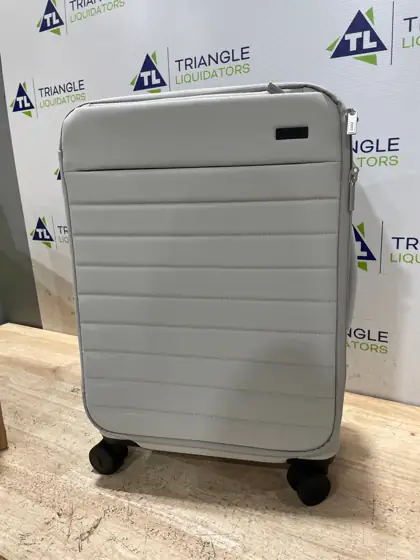 Away Bigger Carry-On, 23-Inch Lightweight… — Photo 6