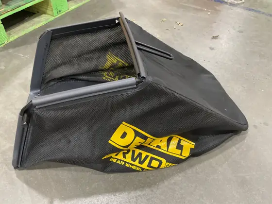 DEWALT 21 in. 150cc Briggs… — Photo 7