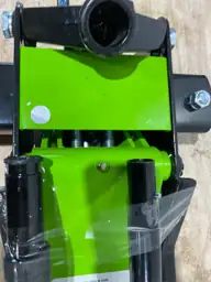 2-Ton Low Profile Service Jack — Photo 7