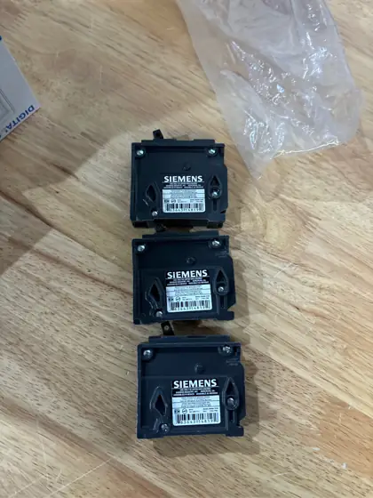 Siemens 20 amps Standard Single… — Photo 2