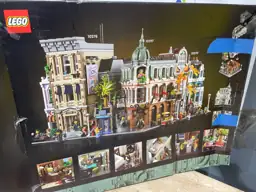 LEGO Icons Boutique Hotel Model… — Photo 6