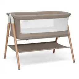 Delta Children Bondi Beechwood Bassinet… — Photo 1