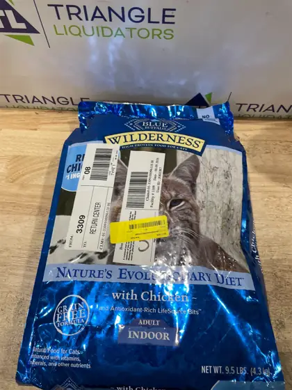 Blue buffalo cat food — Photo 1