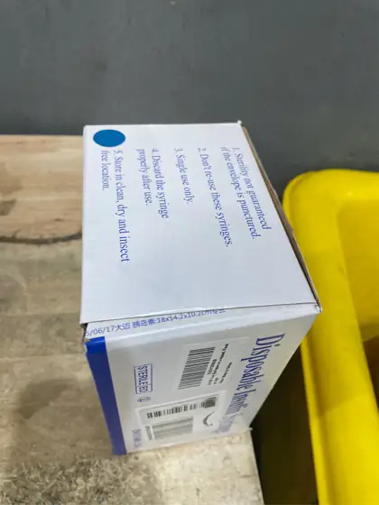 U-100 1cc Syringes with 31g… — Photo 5