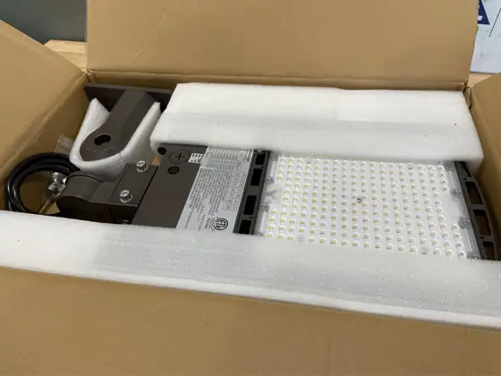 200W LED Parking Lot Light… — Photo 6