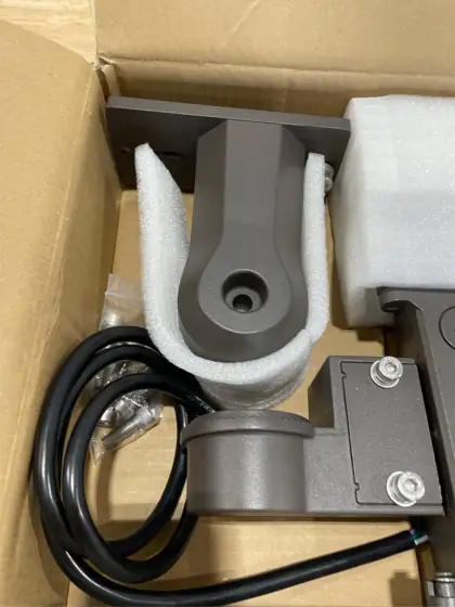 200W LED Parking Lot Light… — Photo 7