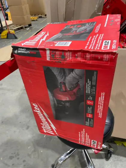 Milwaukee M12 0.31 ft. L… — Photo 4