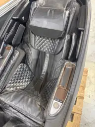 Massage Chair — Photo 4