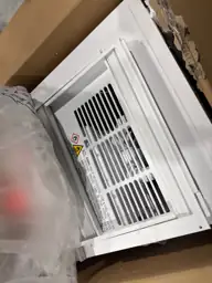 Frigidaire 500-sq ft Window Air… — Photo 4