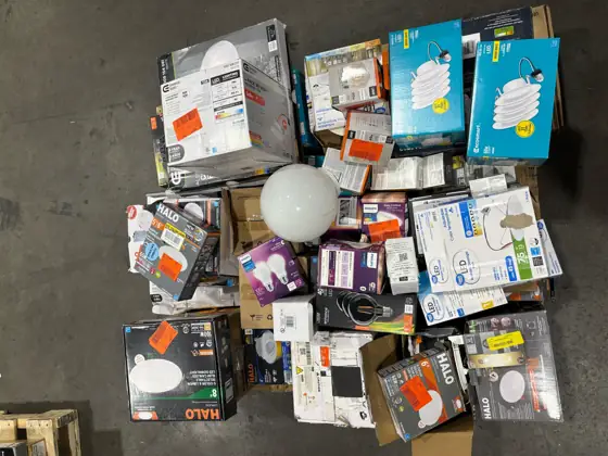 Home Depot lighting lot — Photo 2