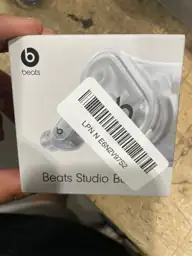Beats Studio Buds+ | True… — Photo 5