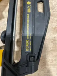 DEWALT 20V MAX* Finish Nailer,… — Photo 5