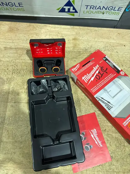 Milwaukee Redlithium Bluetooth Ear Plugs/Ear… — Photo 5